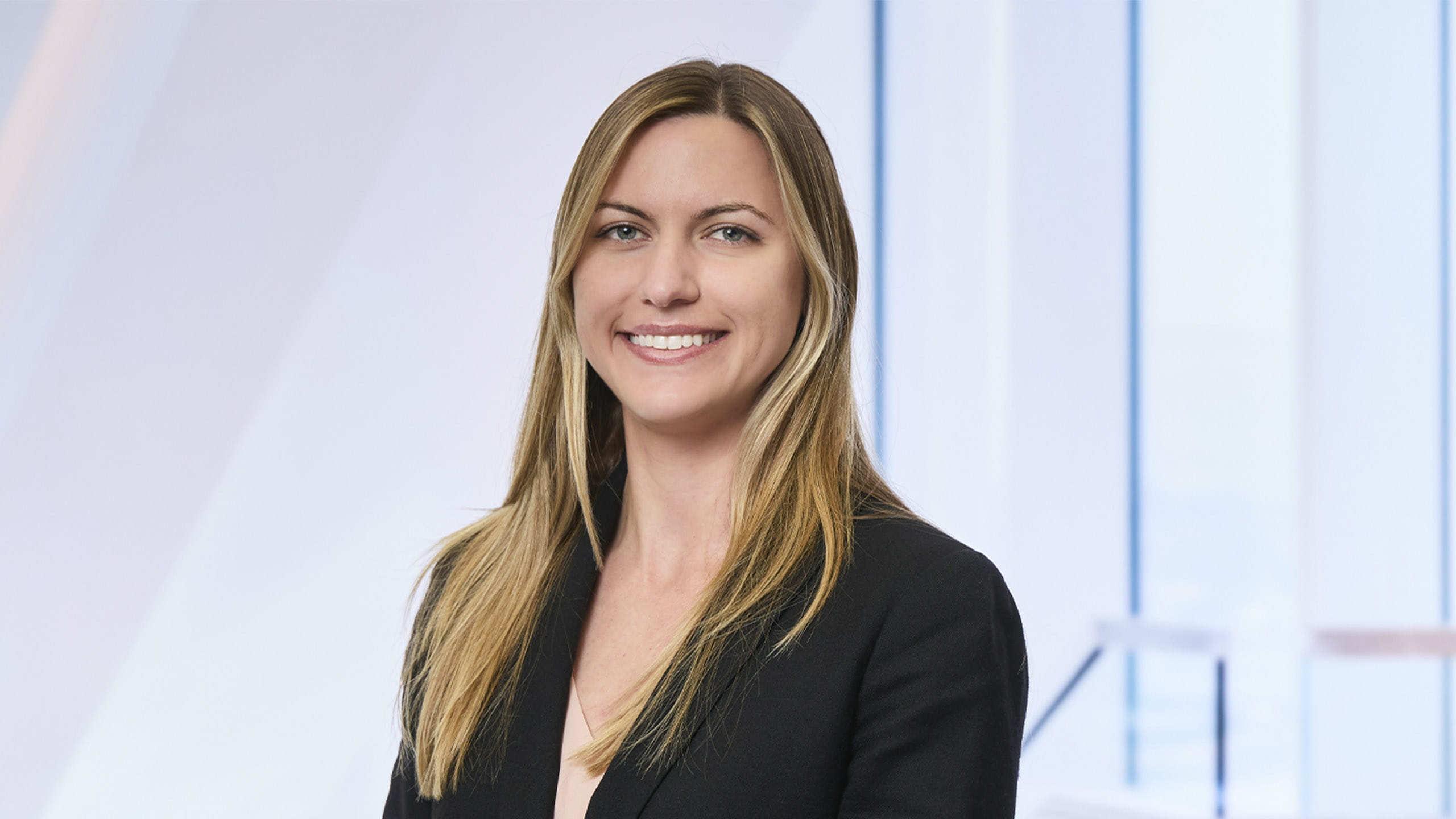 Jennifer Gongola | PIMCO